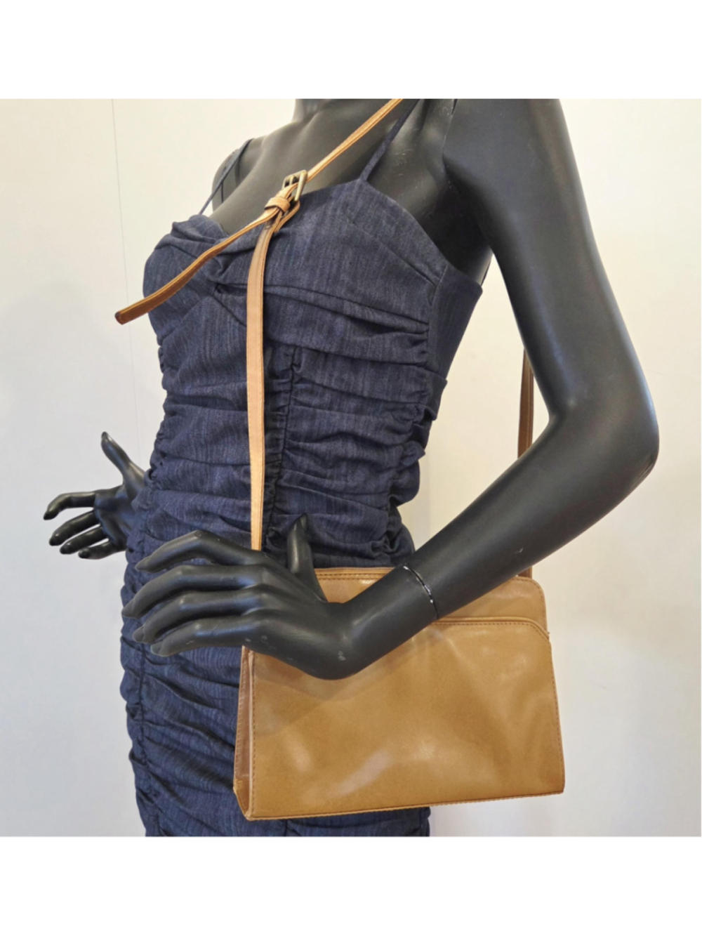 Vintage Naturalizer leather shoulder bag, Brazil, tan 90s minimalist